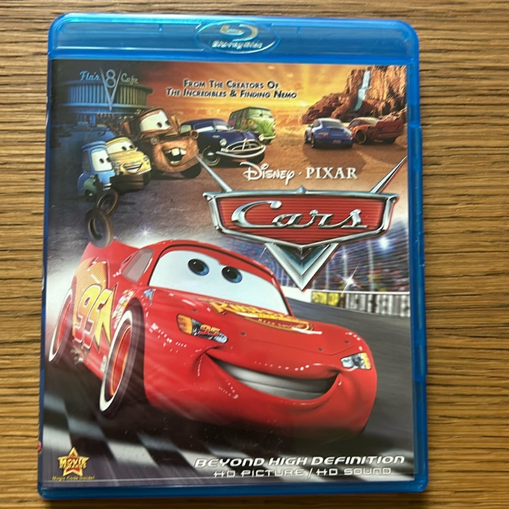 Cars.  Disney Pixar.  Blu-ray Disc.